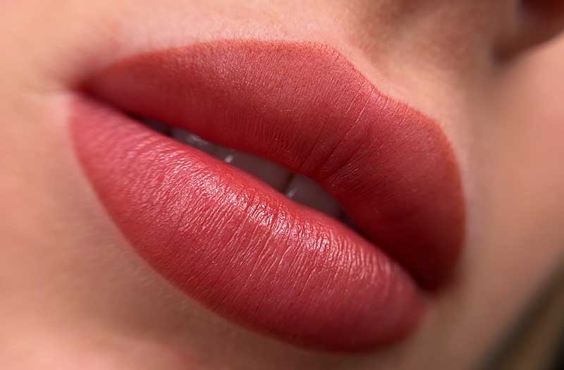 Lip-Blush-course-in-London